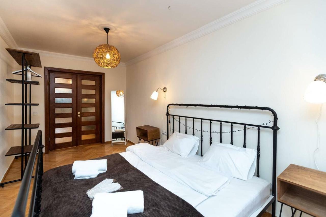 Wehost Cosy Apartment Tiflis Dış mekan fotoğraf